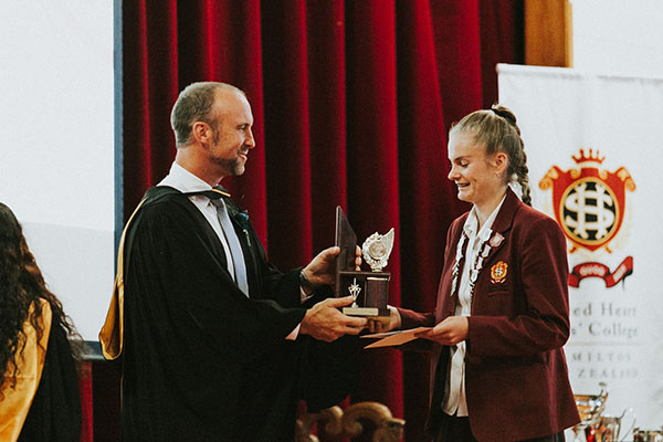 Sacred Heart Girls' College